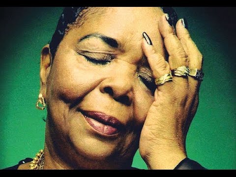 Video: Cesaria Evora: Biografi, Karriere Og Personlige Liv