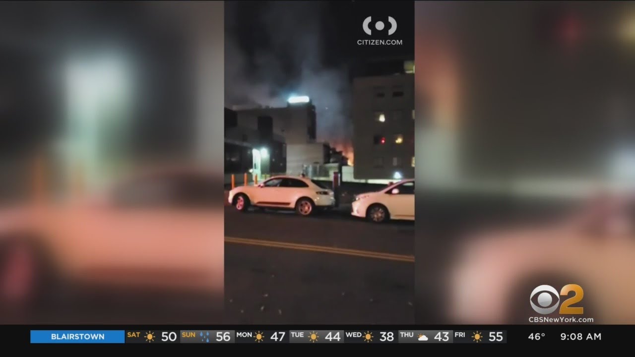 4 Alarm Fire Tears Through Building In Flushing, Queens - YouTube