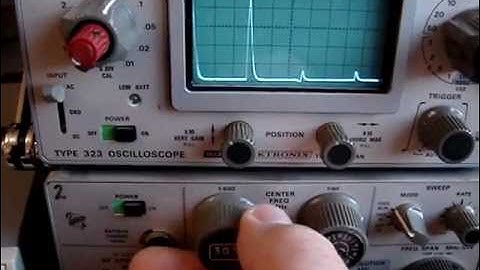 Spectrum Analyzer  Tektronix 1401A .MPG