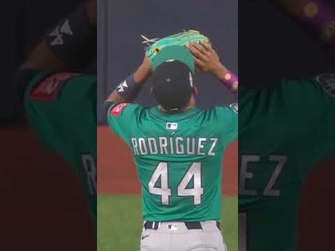 Who would've thought... 😉🤷‍♂️ (via @mariners/IG)