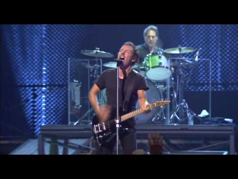 Born in the USA - Bruce Springsteen [DVD Live in Barcelona 2002] ( Subtitles & lyrics )