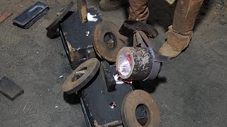 CASTING ALUMINUM LEGS
Happy New Year my friends.
I had to take a break but am now back.
This video is on the unsuccessful casting of two aluminum legs which now have to be recast.
I also include what will be on next weekends video as Keith Rucker sent multiple things.
https://www.patreon.com/windyhillfoundry?utm_campaign=creatorshare_creator CASTING ALUMINUM LEGS
