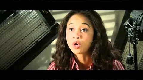 Deborah Vanessa in Closer