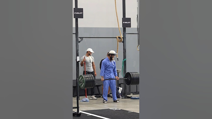 ELITE Powerlifter ANATOLY Pretends to be CLEANER in GYM #anatoly #fitness #gym