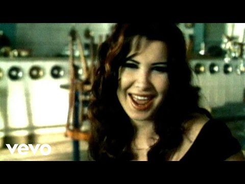 Nancy Ajram - Akhasmak Ah