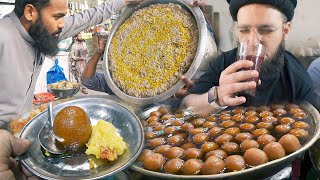 Very Unique Food of Lahore | Palang Torr Halwa | Kaali Mirch Wali Biryani | Sunehri Masjid History