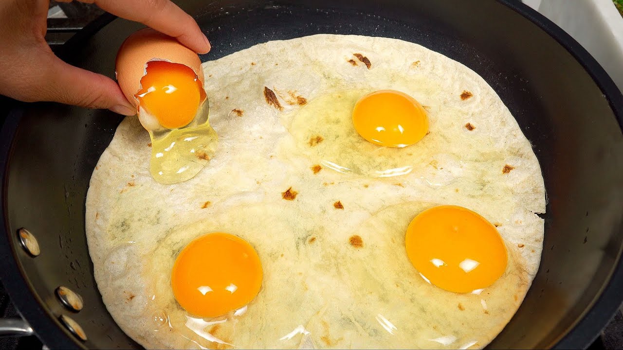 Bedecke die Eier mit einer Tortilla! Leckeres Rezept in 5 Minuten ❗️ Neue Art, Frühstück zu machen!