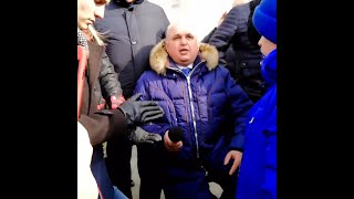 Вице-губернатор Кузбасса на коленях попросил прощения за пожар