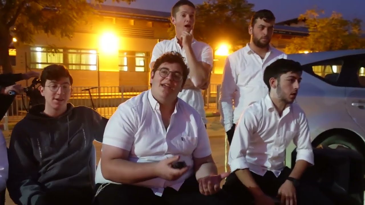 "ופרצו חומות" - חג החנוכה בצל המלחמה!