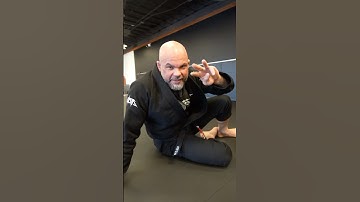 3 Lasso Guard Sweeps Every BJJ Player Should Know (You’re Missing These)