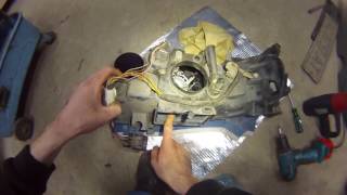 VOLVO S60 2005 заміна блока ксенона і насоса оприскувача фар VOLVO S60 2005 заміна блока ксенона і насоса оприскувача фар