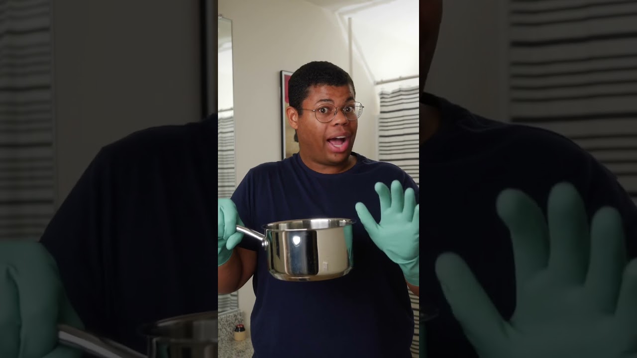 How to plunge a clogged toilet without a plunger #shorts #lifehacks