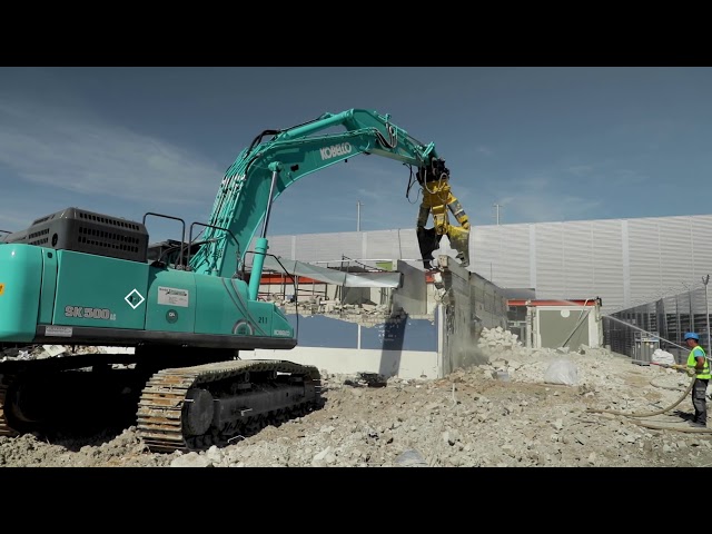 Kobelco SK500LC-10 - Germany - YouTube