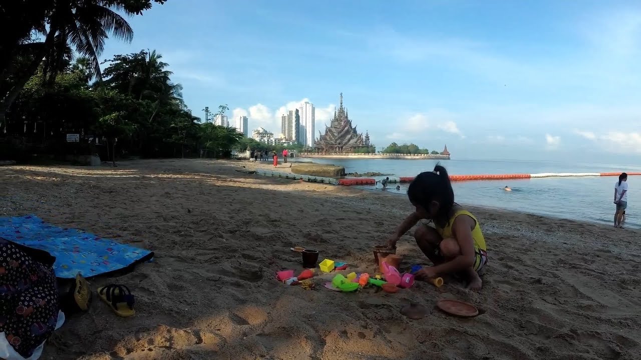 การ์เด้นซีวิวรีสอร์ท Garden Seaview Resort Pattaya รีสอร์ทติดทะเลมีหาดส่วนตัว