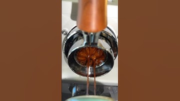 Bottomless Espresso Shot Pull #coffee #espresso #slowmo #juicewrld