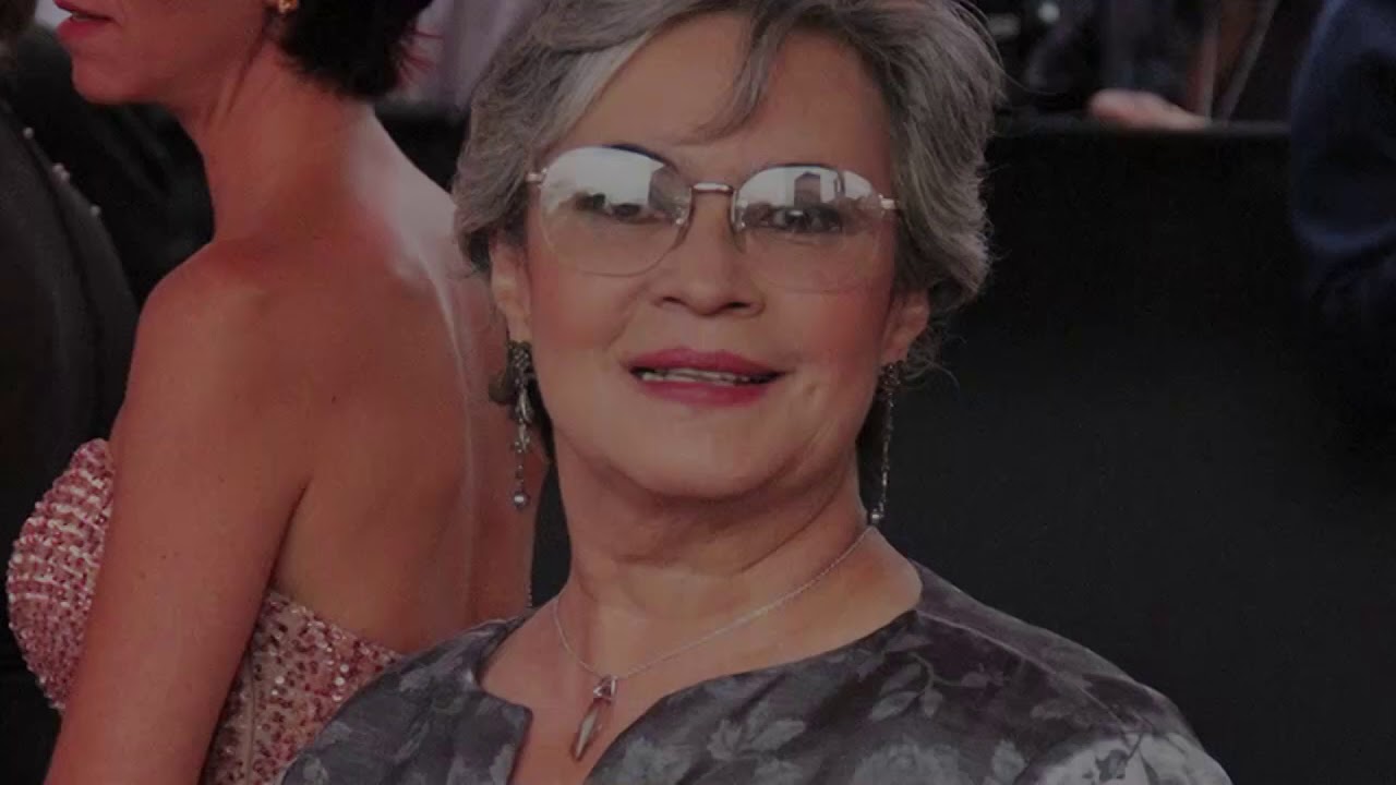 Mujeres Imprescindibles - MARIA DEL CARMEN - YouTube