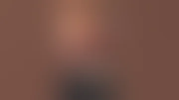 اب سوري عايش في تركيا يضرب بنته الي تبلغ من العمر سنه 