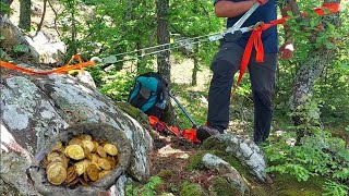 Только каменная крышка весом в 1 тонну помешала мне добраться до хранилища, наполненного сокровищами