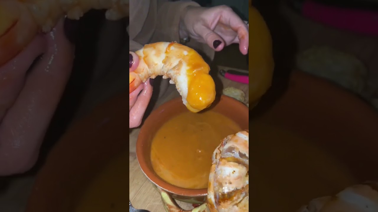 Giant king prawn lobster bisque #shortsfeed shortsfeed #short #seafood #cooking