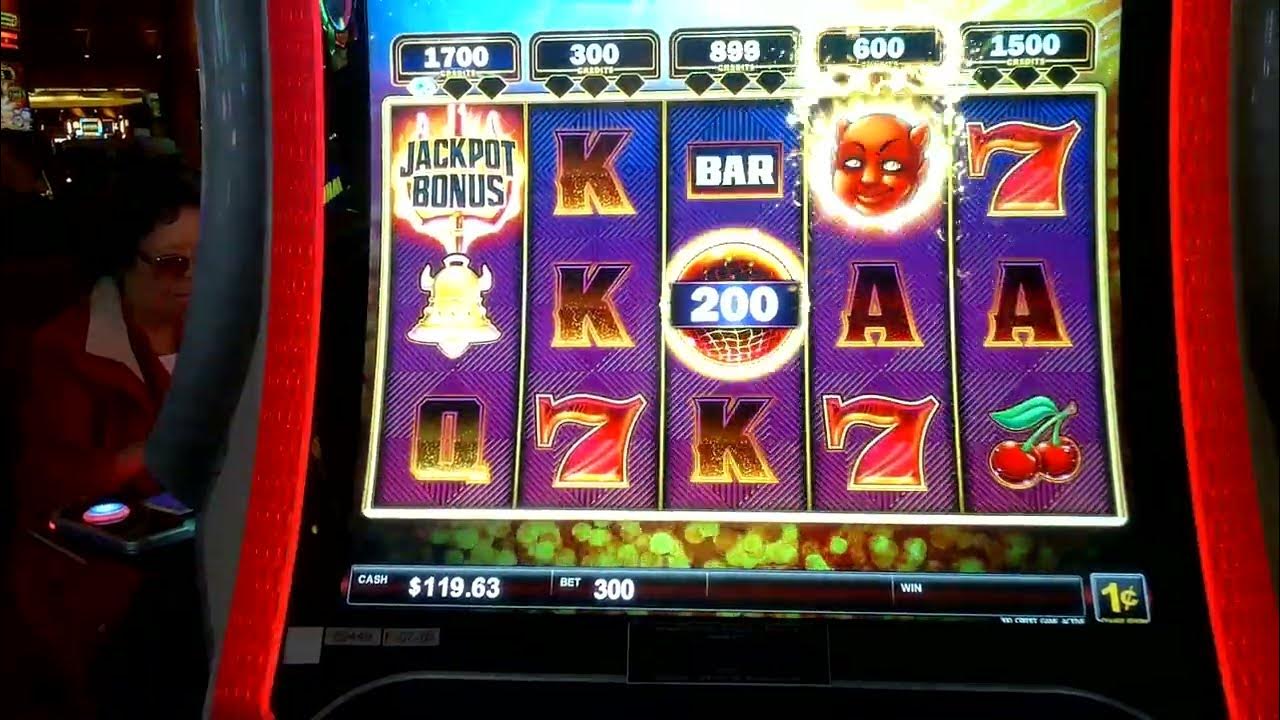 6 Max Bet on Diamonds & Devils Deluxe slot machine playing at Mohegan