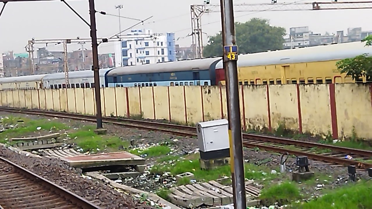 howrah railway station transit stop West Bengal