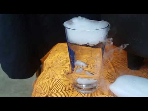 halloween-drinks-with-dry-ice