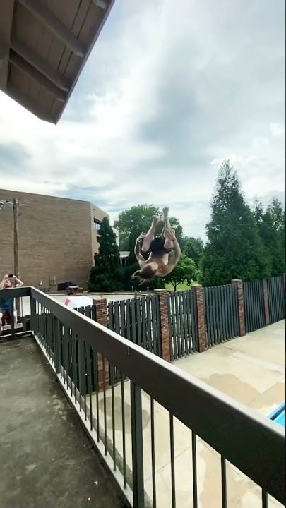 ROOF JUMP TO POOL DIVE! 😱😱😱