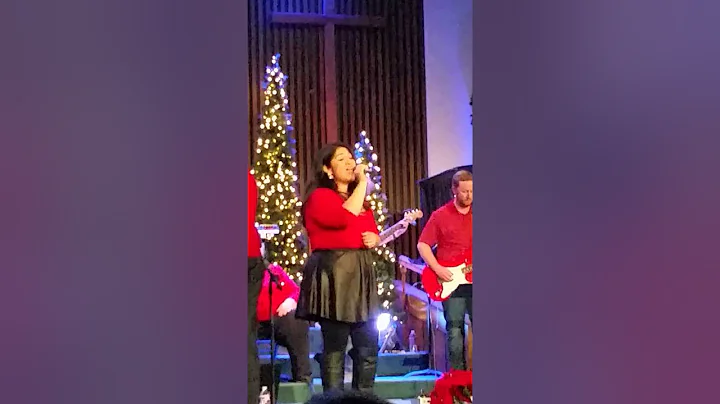 Monique Rosario Performs Christmas Makes Everythin...