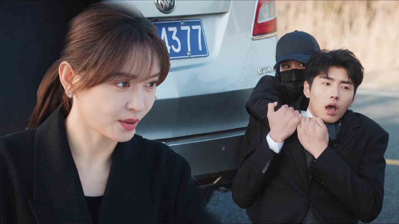 ❄【MOVIE】小夥被劫持，女孩一腳油門竟救他，太精彩！ 