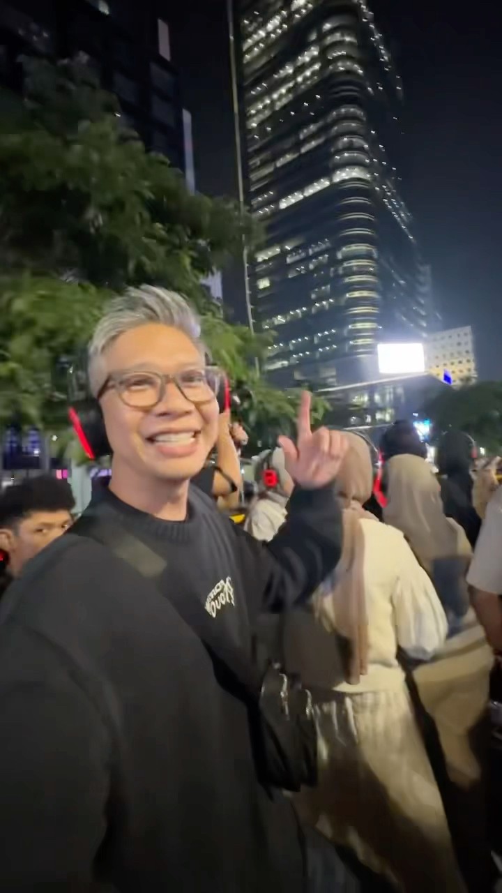 NAIK BIS TINGKAT ATAP TERBUKA!!