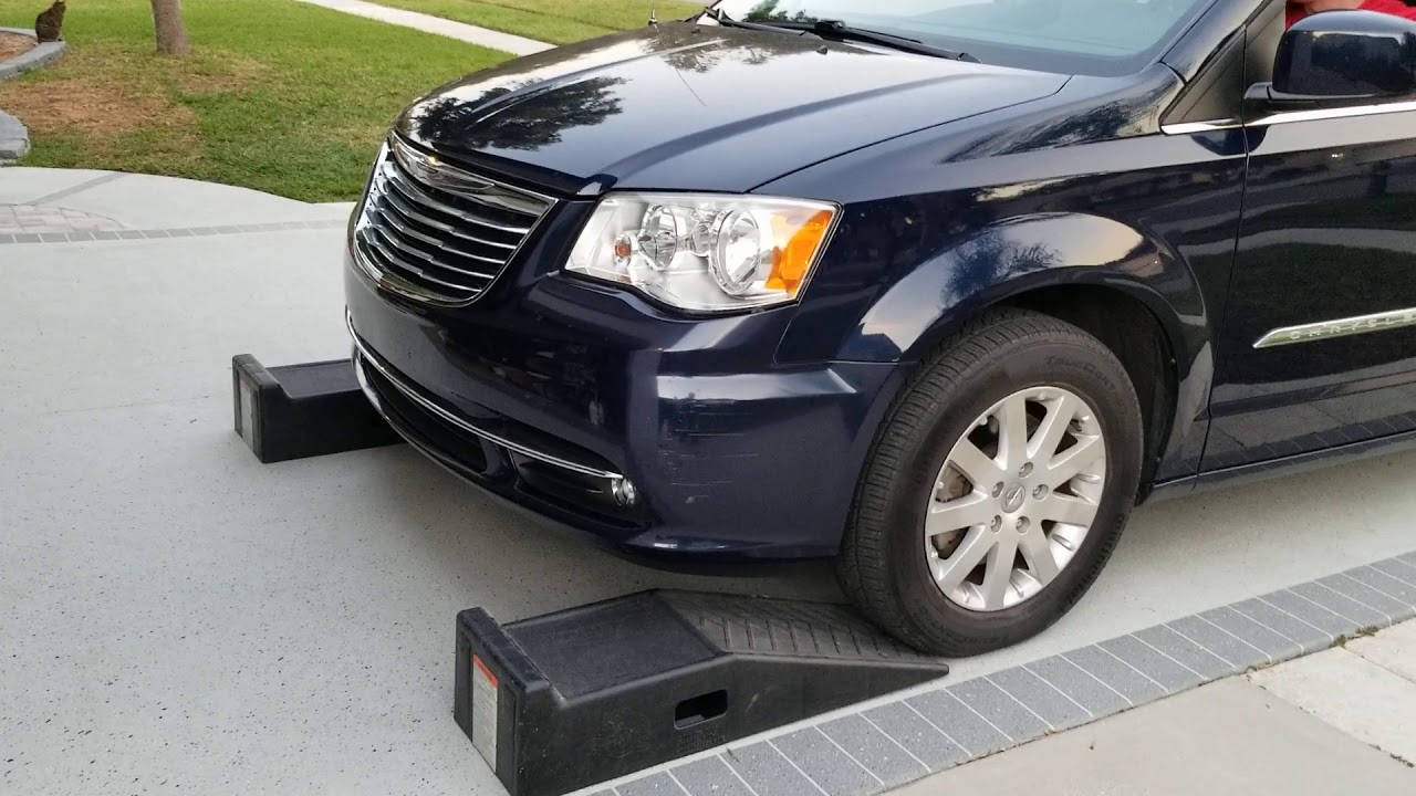 Led headlights. Town county Chrysler 2013 - YouTube