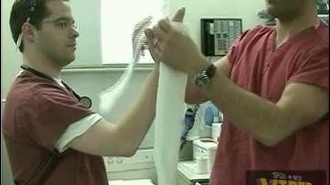 Reverse Sugar Tong Splint application