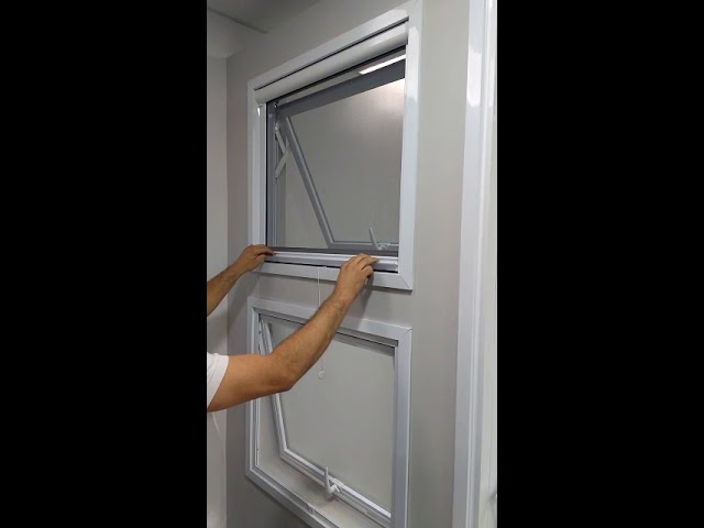 Janela de Alumínio com tela de proteção contra insetos - Pau Brasil