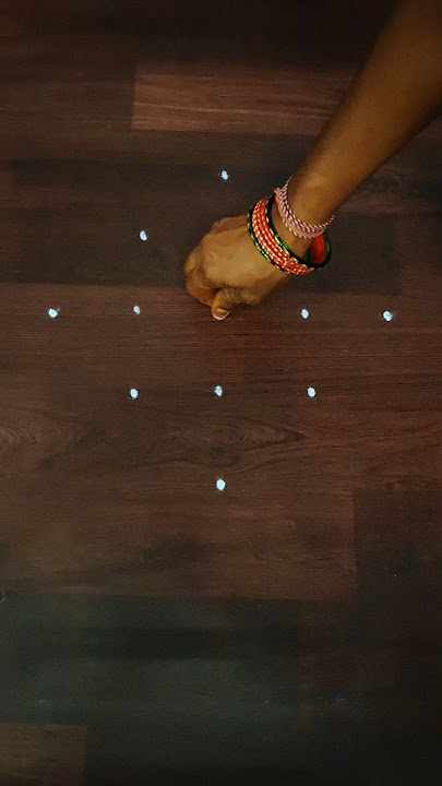 Easy Flower kolam designs for beginners 🌺#rangoli #kolam #easyrangoli #shorts #ytshorts