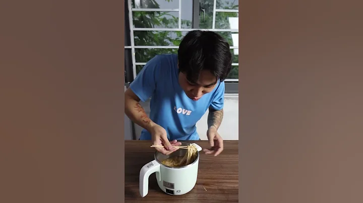 Bắc thang lên trèo lên nóc nhà Kiểu bất ổn#shorts