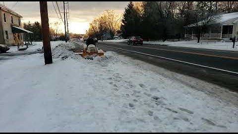 Cub Cadet 3225 plowing snow