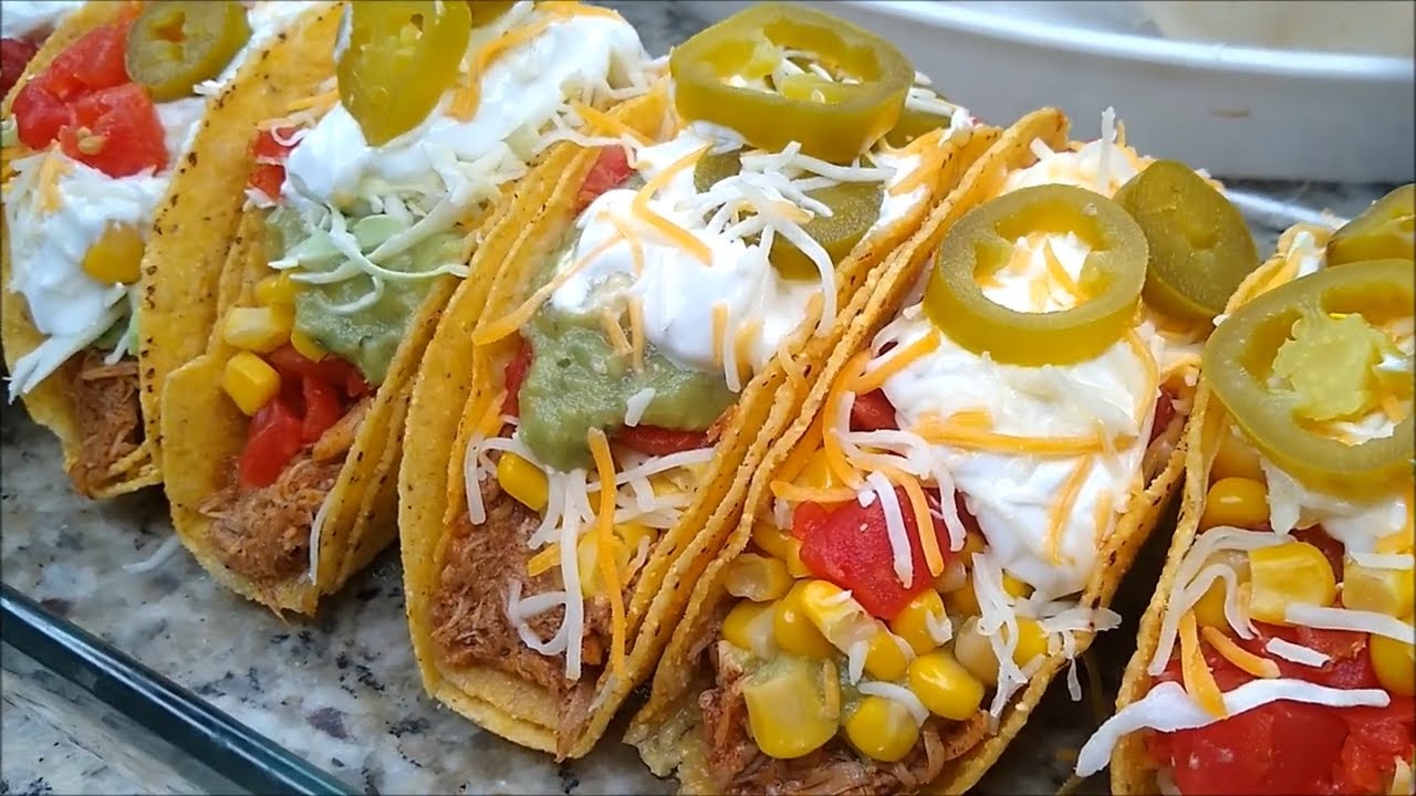 BEST HOMEMADE CHICKEN TACO DIP LAYERED IN TACO BOWLS & HARD TACO SHELLS