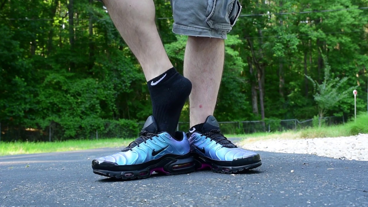 Nike Air Max Plus SE - On Foot