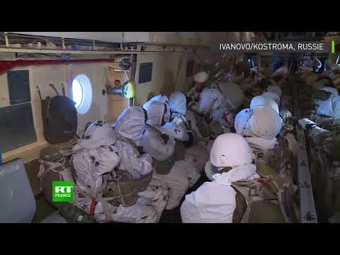 Vidéo: Comment Se Passe La Journée Du Parachutiste En Russie