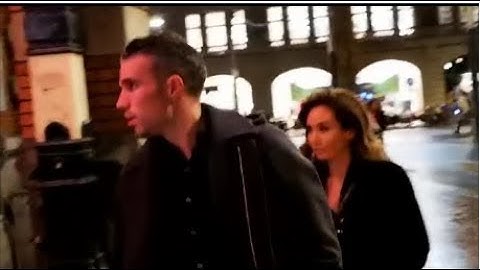 Robin van Persie ( Ex Voetballer)  Bij De Presentatie Van marco van basten Zijn biografie