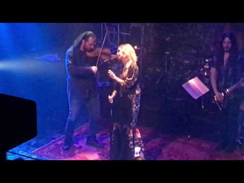 Anna Vissi •