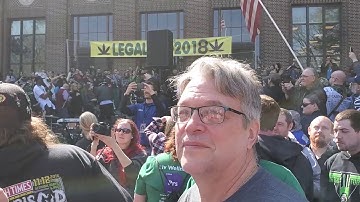 Laith Al-Saadi performs "The Star-Spangled Banner" at Hash Bash 2019