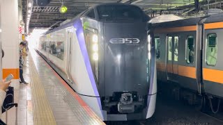 E353系ﾓﾄS108編成が特急あずさ8号新宿行きとして立川駅3番線に到着するシーン（8M）2024.4.21.9:20