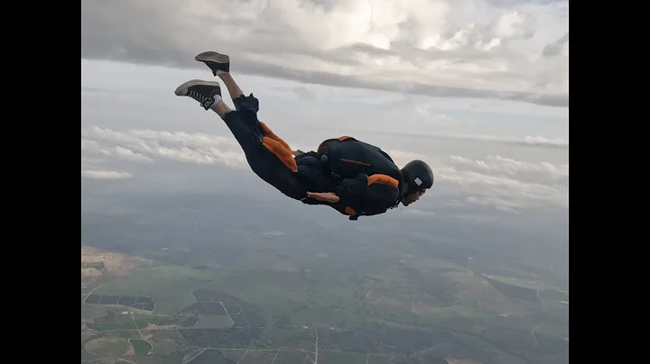 Peter #skydiving on his #affcourse level 6 #skydive with www.learnskydiving.co.uk