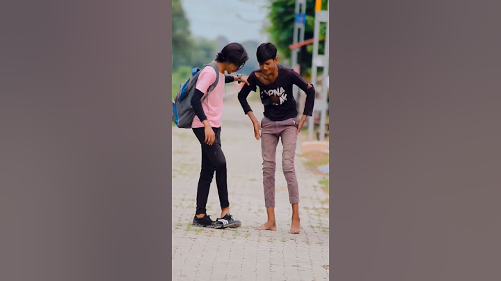 Insaniyat 😥 गरीब बच्चे के धूप में जले पैर #short #sadstory  #emotional #viralvideo