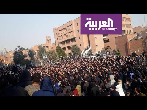 إيرانيون يحتجون ضد النظام بالغناء