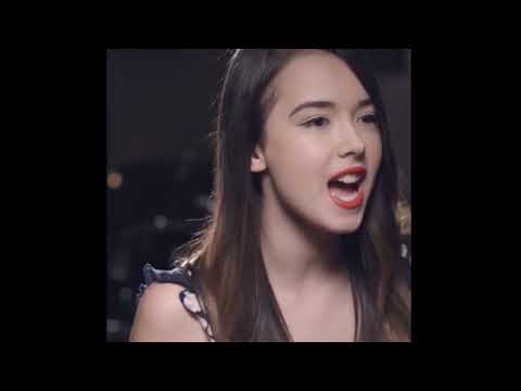 Despacito    Luis Fonsi ft Daddy Yankee French Version   Version Française by Chloé   COVER