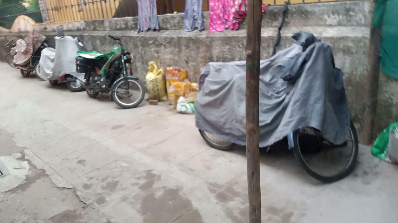 1050 sft Land with old building 🏫 at Kodambakkam Power House Rate psft