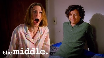 Axl Moves in with Sue | The Middle