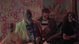 Shiny Ribs ~I Don't Belong~ LIVE IN AUSTIN TEXAS at Leeann's Barndance